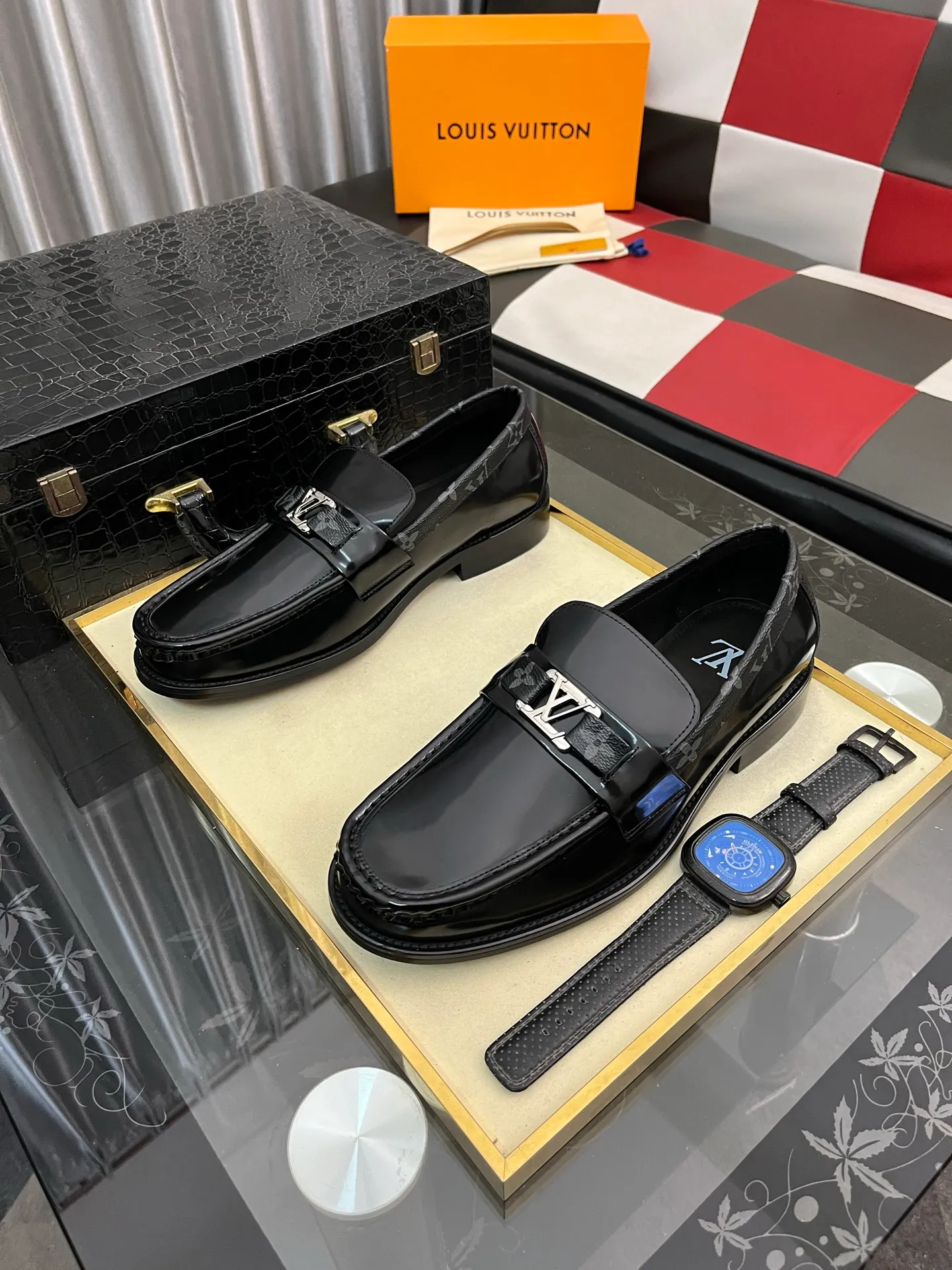 Men's Men's Shoes Men's Men's Shoes 💰520⌚️⌚️[LV] The most popular classic Louis Vuitton leather shoes. Synchronized with the official website, the upper adopts Italian imported upper embossing➕comfortable cowhide lining, fashionable atmosphere, unique brand and unique craftsmanship. Highlighting the hot style of the new year. Stop hesitating, stop wandering, get it now. Code number: 38--44. 2️⃣colors available